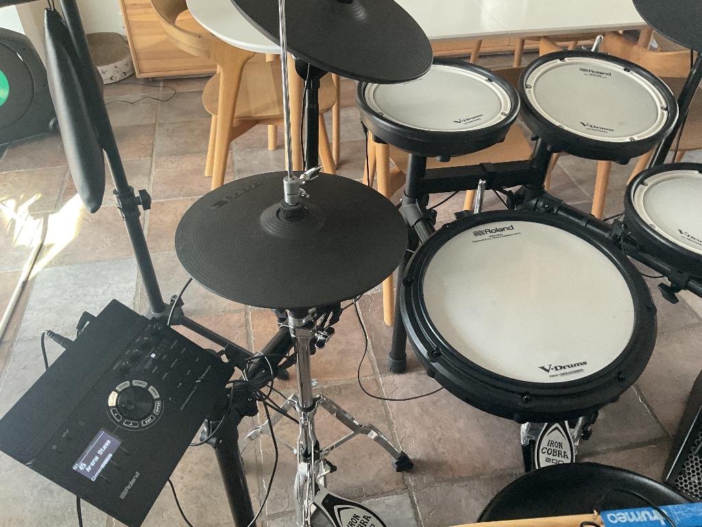 Roland td17kvx met extras, Ophalen, Zo goed als nieuw, Roland, Elektronisch