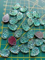 Leuke groene knopen met bloemmotief, Ophalen of Verzenden, Nieuw, Knoop of Knopen