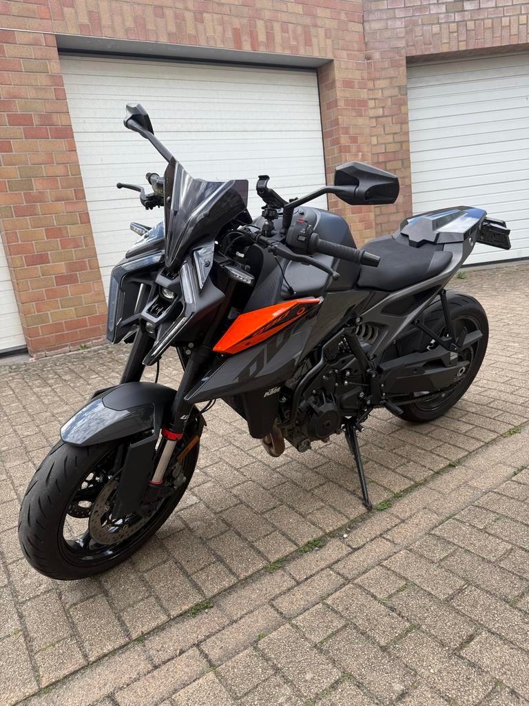 KTM Duke 990 - 2856 km met Akrapovic en tech pakket
