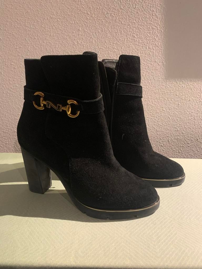 Nieuwe zwarte suède leren laarsjes maat 37, Ophalen of Verzenden, Nieuw, Zwart, Lage of Enkellaarzen