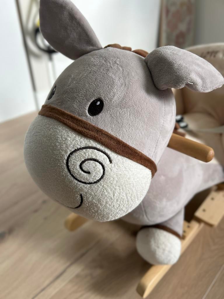 BabyGo Schommelpaard - nieuwstaat!, Ophalen, Zo goed als nieuw