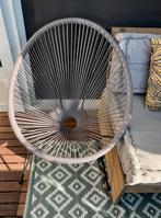 Taupe/grijze kuipstoel in acapulco stijl, Ophalen, Zo goed als nieuw