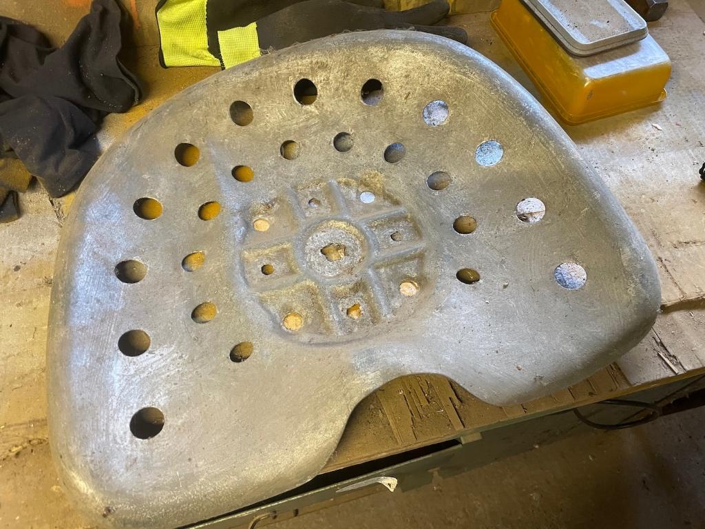 Tractor pan zitting, Ophalen of Verzenden