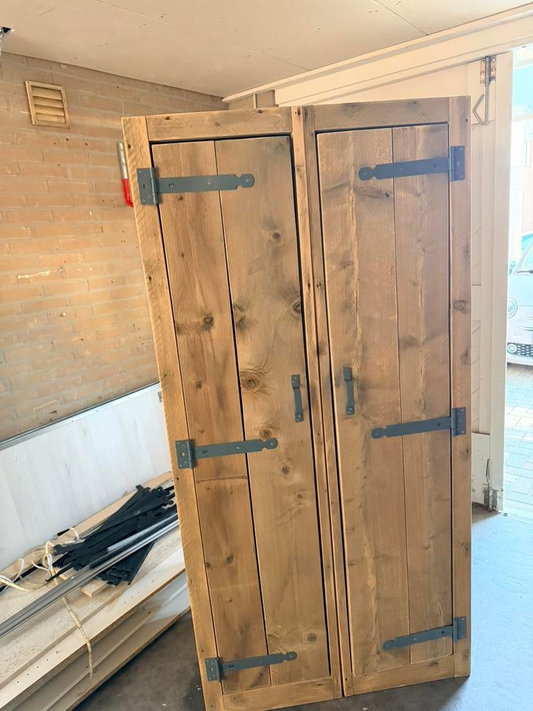 Steiger houten kast, Ophalen, Gebruikt