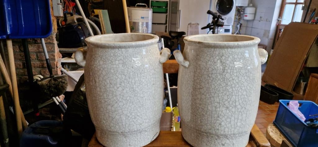 2 mooi craquelé potten

Gebroken wit, Ophalen of Verzenden, Wit, Aardewerk of Porselein, Minder dan 50 cm