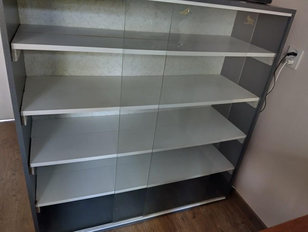 Mooie Vitrine Kast Moet Weg I.V.M Verhuizing, Ophalen, Met deur(en), 100 tot 150 cm, Glas