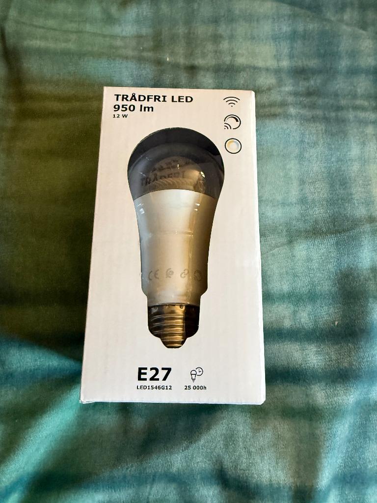 IKEA TRÅDFRI LED lamp 950 lm – E27 – 12W – 2700K – NIEUW, Huis en Inrichting, Lampen | Losse lampen, Led-lamp, Minder dan 30 watt