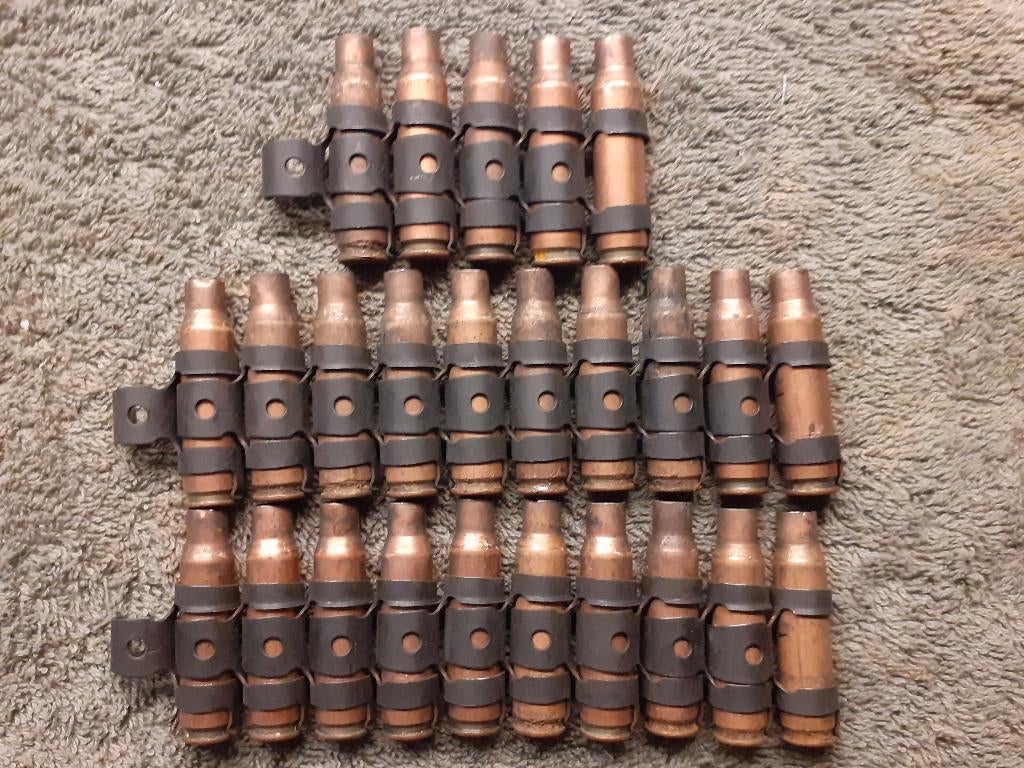Hulzenband 25 stuks 7,62 staal set2 €8,- (ONKLAAR), Ophalen of Verzenden, Landmacht, Nederland, Hulzen of Bodemvondsten