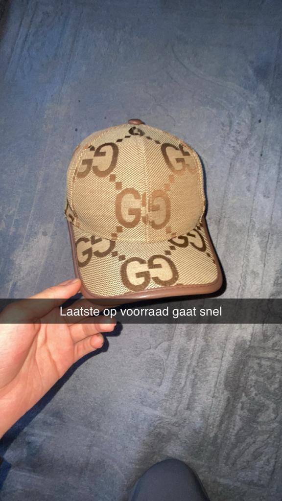 Gucci pet crème kleur, maat S - Helemaal nieuw!, Kleding | Dames, Hoeden en Petten, Ophalen of Verzenden, Nieuw, 55 cm (S, 6⅞ inch) of minder