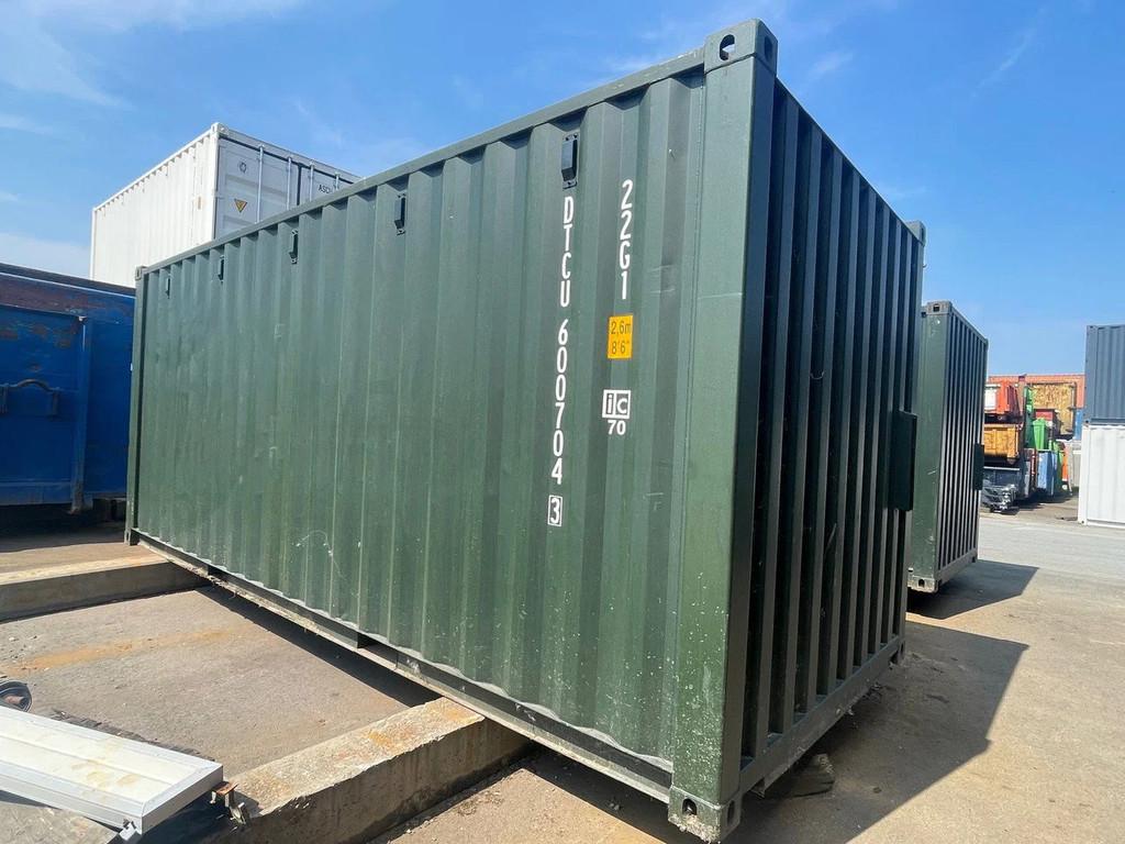 VERNOOY 20FT 8.6 PAARDENBOX 600704, Dave Vernooij, Dave@vernooy.nl, Kellensedwarsweg 9
4004 JC  Tiel, NL