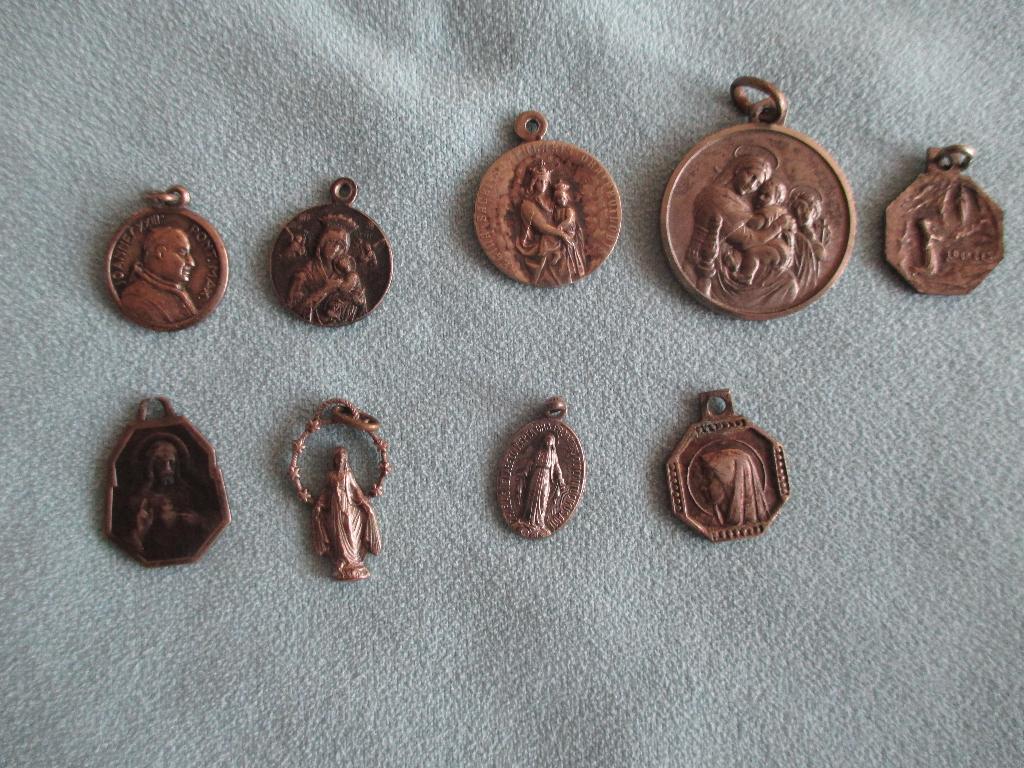 Enkele medailles van heiligen ( zilver )., Ophalen of Verzenden
