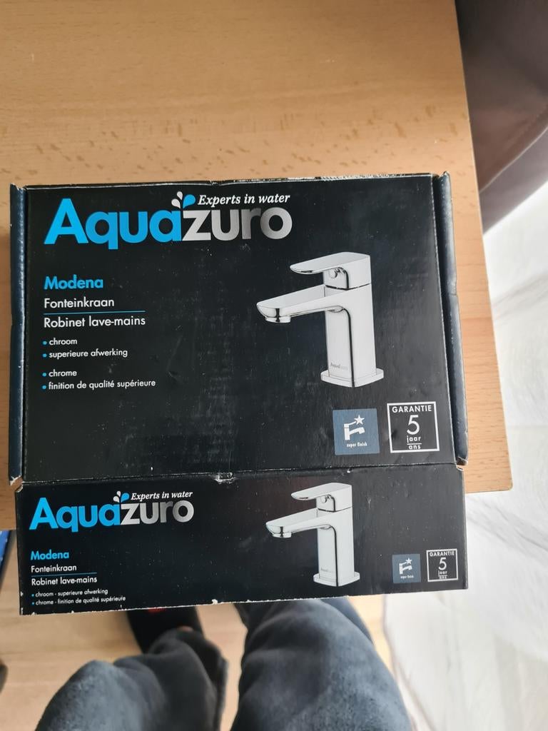 Wc kraan  merk Aquazuro, Ophalen of Verzenden, Kraan