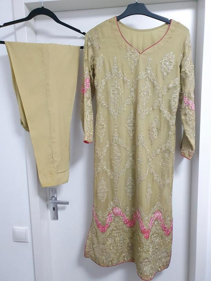 Groene geborduurde Indiase chiffon kameez broek maat S, Kleding | Dames, Gelegenheidskleding, Zo goed als nieuw, Overige typen