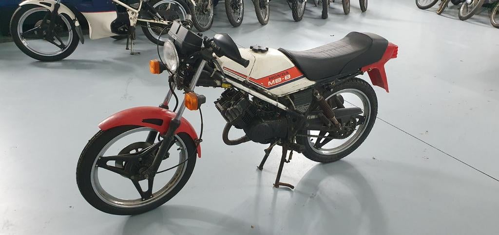 Te koop honda mb8 80cc opknapper loopt goed en schakelt 5x, Fietsen en Brommers, Brommers | Honda, Ophalen, Gebruikt, Overige modellen