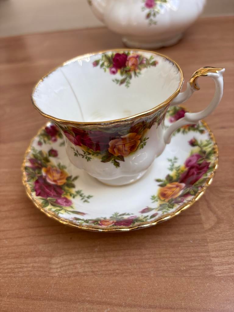 Vintage Koffiekop en Schotel - Royal Albert Old Country Rose, Ophalen, Gebruikt, Overige stijlen, Kop(pen) en/of Schotel(s)