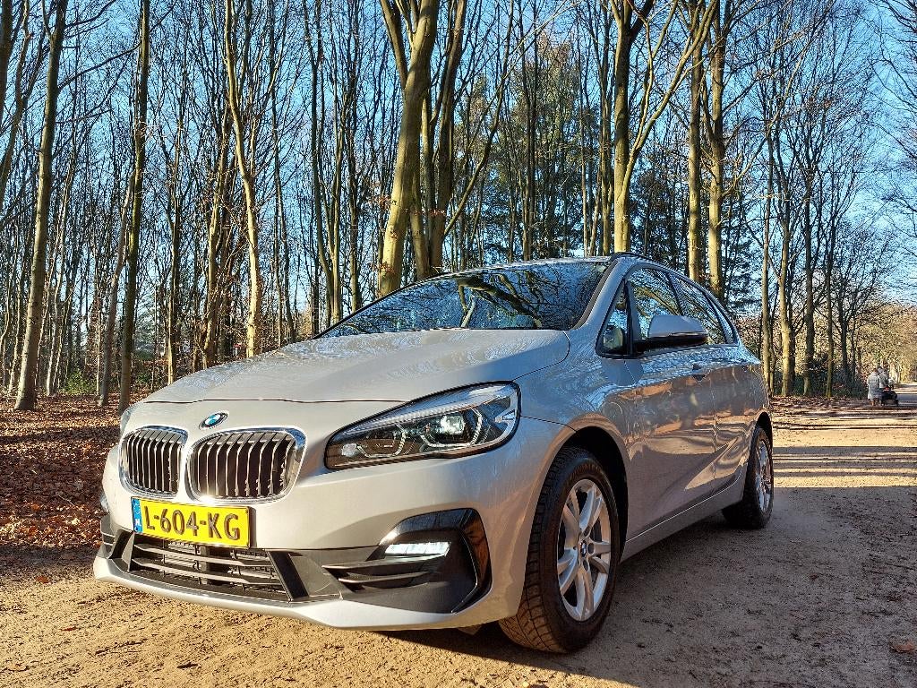 Zuinige, ruime en mooie BMW 218i Active Tourer '21 66500km, Voorwielaandrijving, 1345 kg, Origineel Nederlands, Handgeschakeld