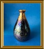 Mooi porseleinen vaasje met apart goud iriserend glazuur, Antiek en Kunst, Antiek | Porselein, Ophalen of Verzenden