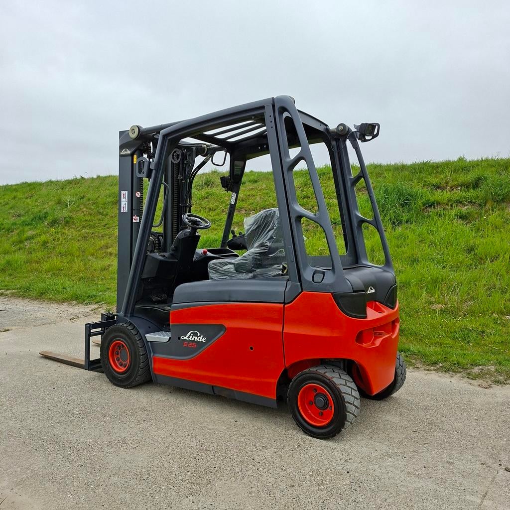 Te koop:Zeer nette Linde E25 elektrische heftruck triplomast, Linde Toyota Hyster Komatsu Nissan jungheinrich Still Crown, Heftruck