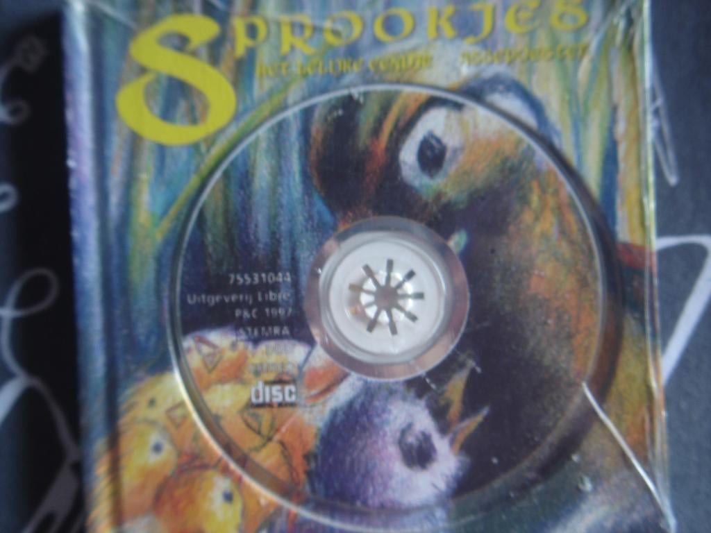Sprookjesboek met cd Het lelijke eendje en Assepoester NIEUW, Boeken, Kinderboeken | Kleuters, Ophalen of Verzenden, Nieuw, Sprookjes