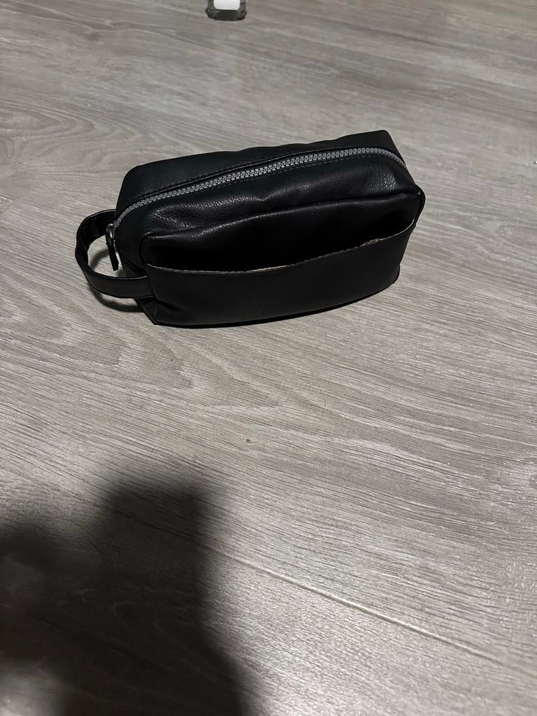 Stijlvolle Zwarte Heren Toilettas - Ideaal voor Reizen, Ophalen of Verzenden, Gebruikt, Zwart, Heer