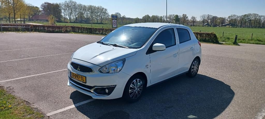 Mitsubishi Space Star 1.0 Mivec 71PK 2019 Wit, Auto's, Mitsubishi, Voorwielaandrijving, Stof, Zwart, 840 kg