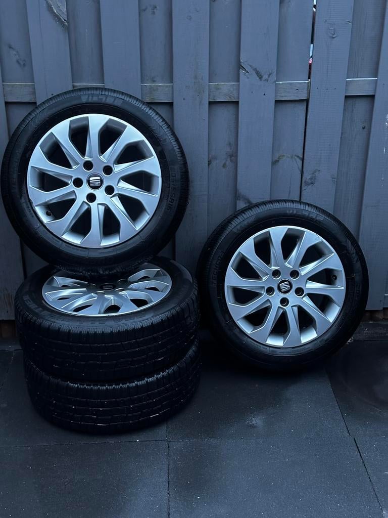 4x all season banden inc. SEAT velgen 205/55 R16, Auto-onderdelen, Banden en Velgen, Ophalen, 16 inch, 205 mm, All Season