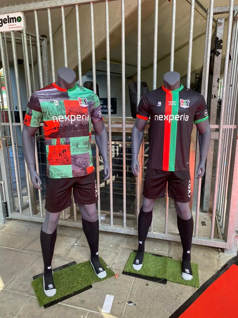 Bekerfinale shirt NEC, Maat L, Ophalen, Zo goed als nieuw, Shirt