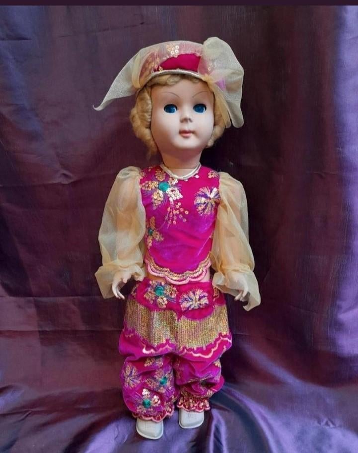 Mooie jaren 60 kermis pop, Antiek en Kunst, Antiek | Speelgoed, Ophalen of Verzenden