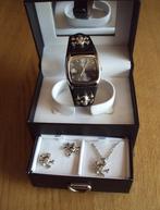 Dames horloge van Regal met ketting en oorbellen, Overige merken, Polshorloge, Overige materialen, Ophalen of Verzenden
