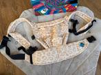 Artipoppe Zeitgeist – Leopard Gold – Nieuwstaat, Kinderen en Baby's, Babydragers en Draagdoeken, Overige merken, Buik of Rug, Nieuw