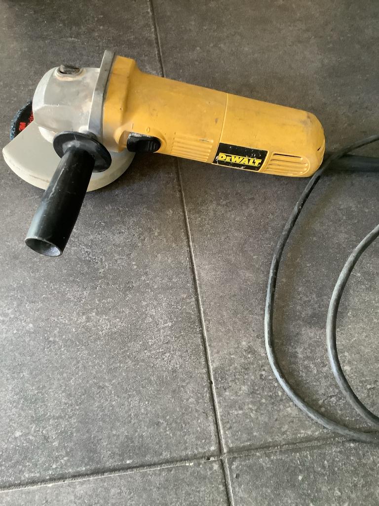 DeWalt haakse slijper - Gebruikt, Ophalen, Gebruikt, 700 tot 1000 watt, Haakse handslijpmachine