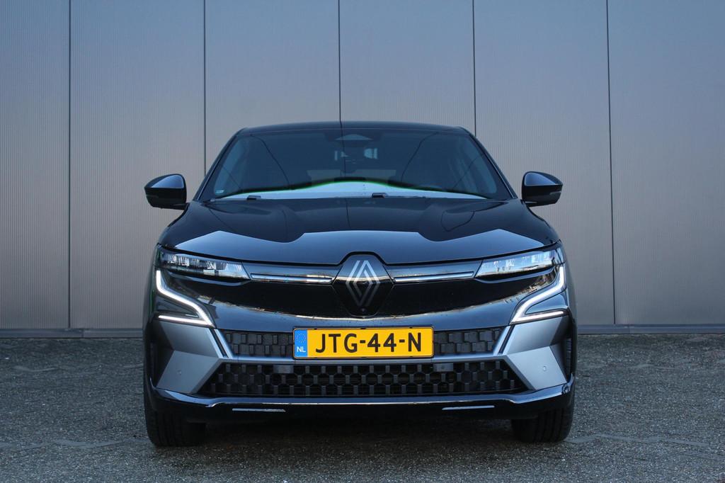 Renault Megane E-Tech 60 kWh 220Pk Comfort Range esprit alpi, Stof, 468 km, Zwart, 1619 kg