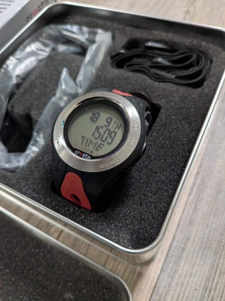 Nieuwe sport horloge met hartslagmeter in luxe stalen doos, Sport en Fitness, Hartslagmeters, Ophalen of Verzenden, Nieuw, Overige merken