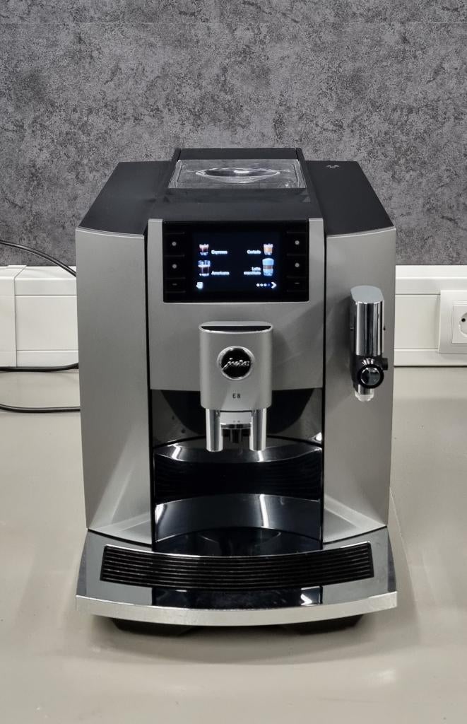 Jura E8 EC Dark Inox SLECHTS 1468 KOPJES met Garantie, Afneembaar waterreservoir, 10 kopjes of meer, Koffiemachine, Ophalen of Verzenden
