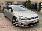 Volkswagen e-Golf | Camera | SOH 84% | NAP, Stof, Gebruikt, Zwart, Parkeersensor