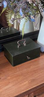 Oud antiek groen geldkistje geldkist met 2 sleutels!, Ophalen of Verzenden