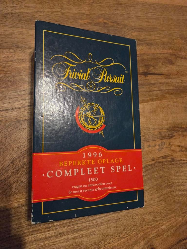 Trivial Pursuit 1996 - Beperkte Oplage Compleet Spel, Hobby en Vrije tijd, Gezelschapsspellen | Bordspellen, Vijf spelers of meer