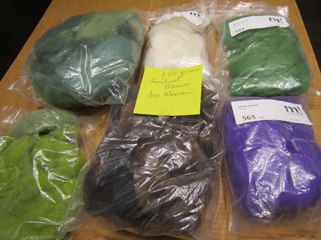 735 Gram Lont wol in div kleuren nieuw., Hobby en Vrije tijd, Spinnewielen en Spinnen, Ophalen, Nieuw, Spinwol
