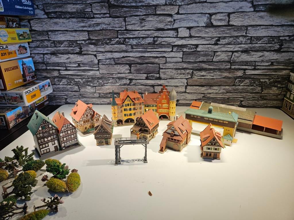 Vakwerkhuisjes station seinhuis Z spoor 1:220 modeltrein, Overige merken, Gebruikt, Gelijkstroom of Wisselstroom, Brug, Tunnel of Gebouw