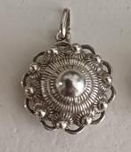 Antieke zilveren zeeuwse knop/knoop hanger, Gebruikt, Overige voorstellingen, Ophalen of Verzenden, Zilver