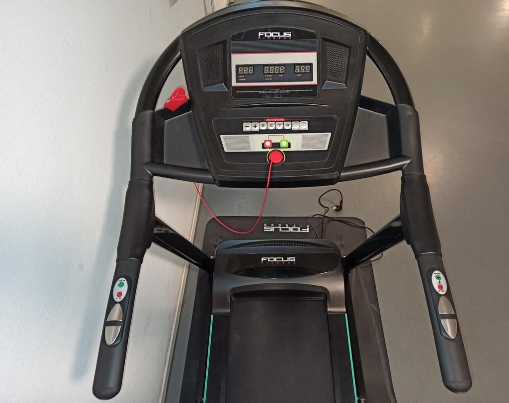 Prima staat Loopband Focus Fitness Jet 2 + Vloermat, Sport en Fitness, Fitnessapparatuur, Ophalen, Zo goed als nieuw