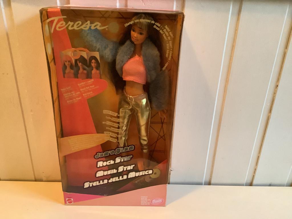 Barbie rockstar Theresa, Verzamelen, Poppen, Ophalen of Verzenden, Gebruikt