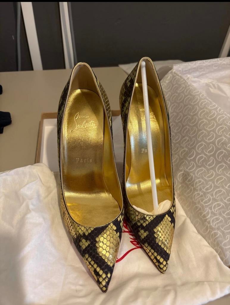 Christian Louboutin, Ophalen of Verzenden, Nieuw, Zwart, Pumps
