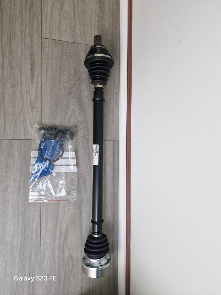 Aandrijfas rechts Seat Altea 1.6 2010, Ophalen, Seat