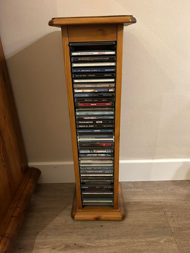 Mooi grenen cd rek, Huis en Inrichting, Woonaccessoires | Cd- en Dvd-rekken, Ophalen, Gebruikt, Hout, Cd's