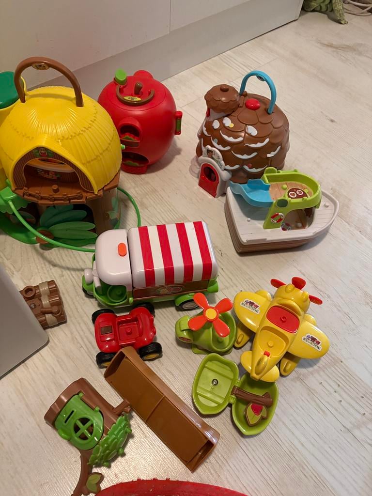 Heel veel Klorofil: speelsets, voertuigen, poppetjes en meer, Ophalen, Zo goed als nieuw, Jongen of Meisje