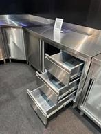 Schuifdeuren met ladenkast, Ophalen