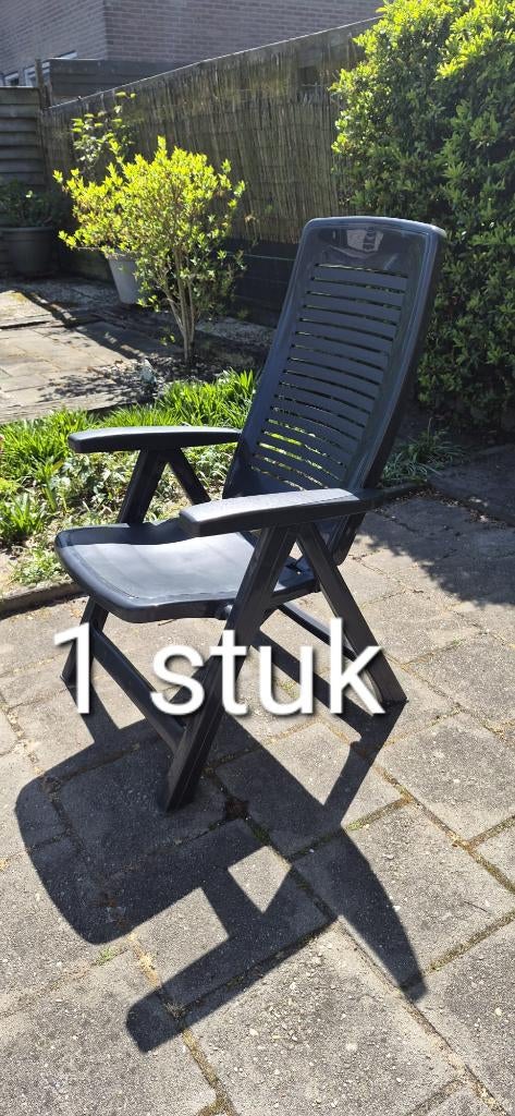 Tuinstoelen, 3 verstelbaar, 4 stapelstoelen, 1 kuipstoeltje, Ophalen, Gebruikt, Kunststof, Verstelbaar