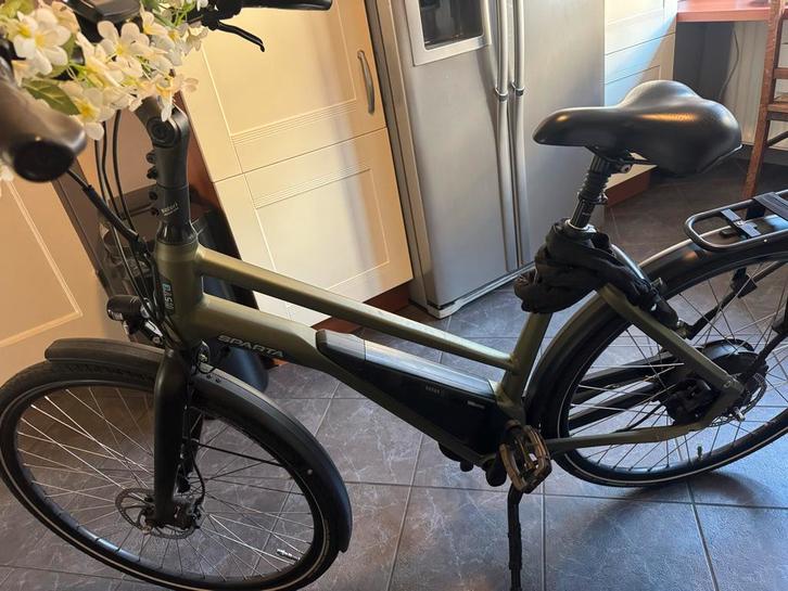 Sparta Olijfgroene Hippe Sportieve Elektrische Damesfiets, Fietsen en Brommers, Elektrische fietsen, Gebruikt, Sparta, 51 tot 55 cm