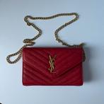 Rode YSL chain wallet, Sieraden, Tassen en Uiterlijk, Tassen | Damestassen, Ophalen of Verzenden, Zo goed als nieuw, Rood, Schoudertasje